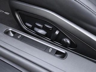 Porsche 911 – thumbnail 25