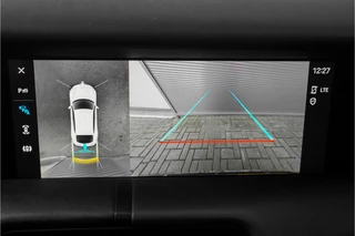 Porsche Taycan – thumbnail 24