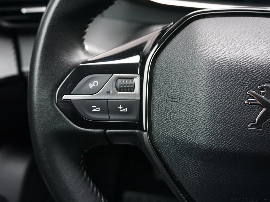 Peugeot e-2008 – foto 27