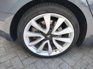 Tesla Model 3 – thumbnail 12