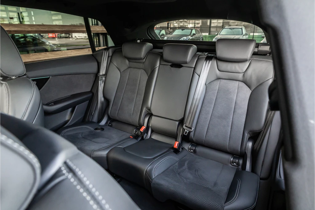 Audi Q8 – foto 34