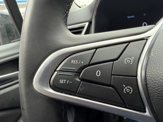 Renault Clio – thumbnail 30