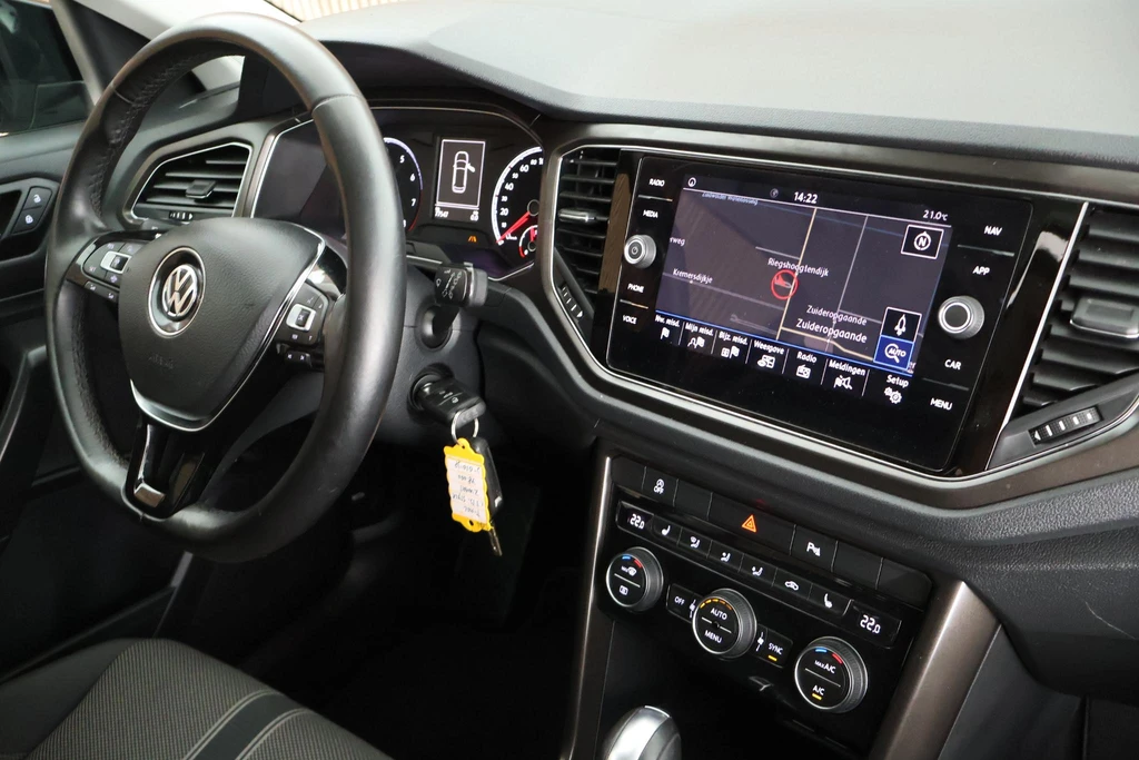 Volkswagen T-Roc – foto 8
