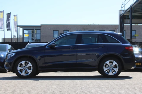 Mercedes-Benz GLC 250 4MATIC Ambition Exclusive NAVI CAMERA TREKHAAK <<78.554KM>>