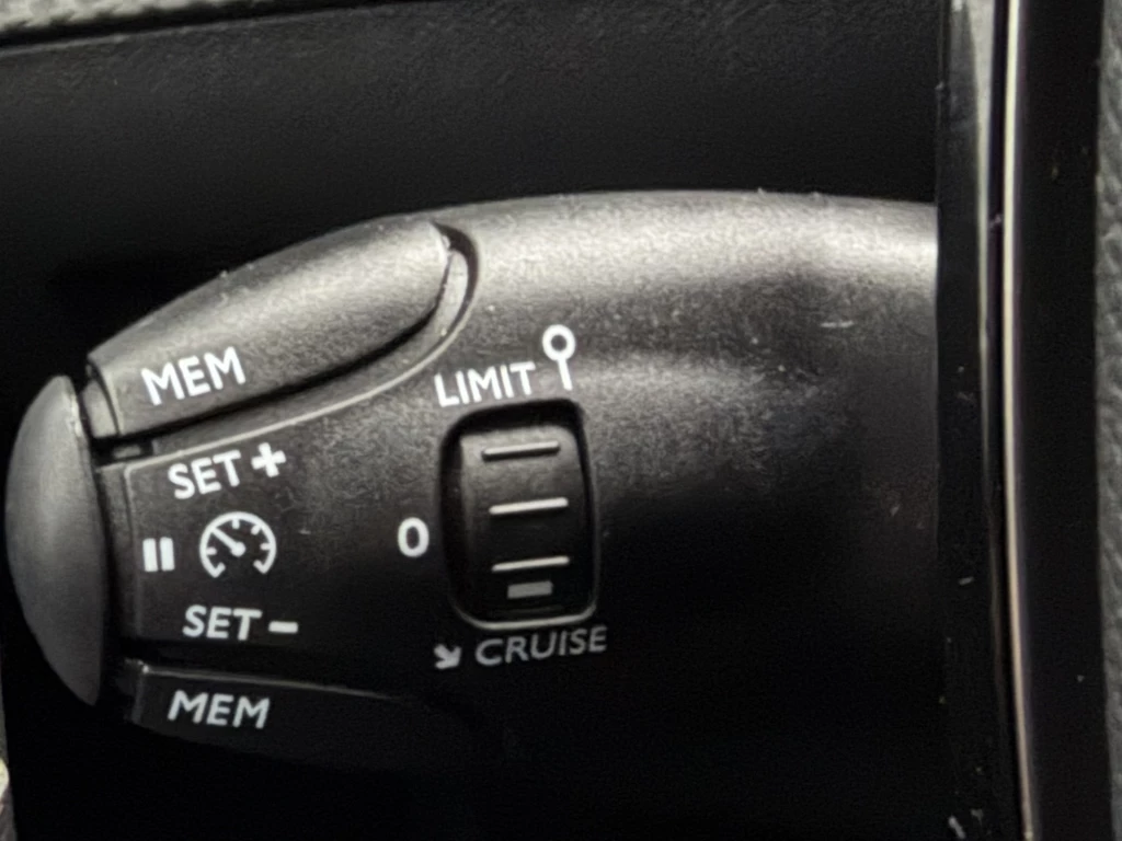 Peugeot e-208 – foto 16