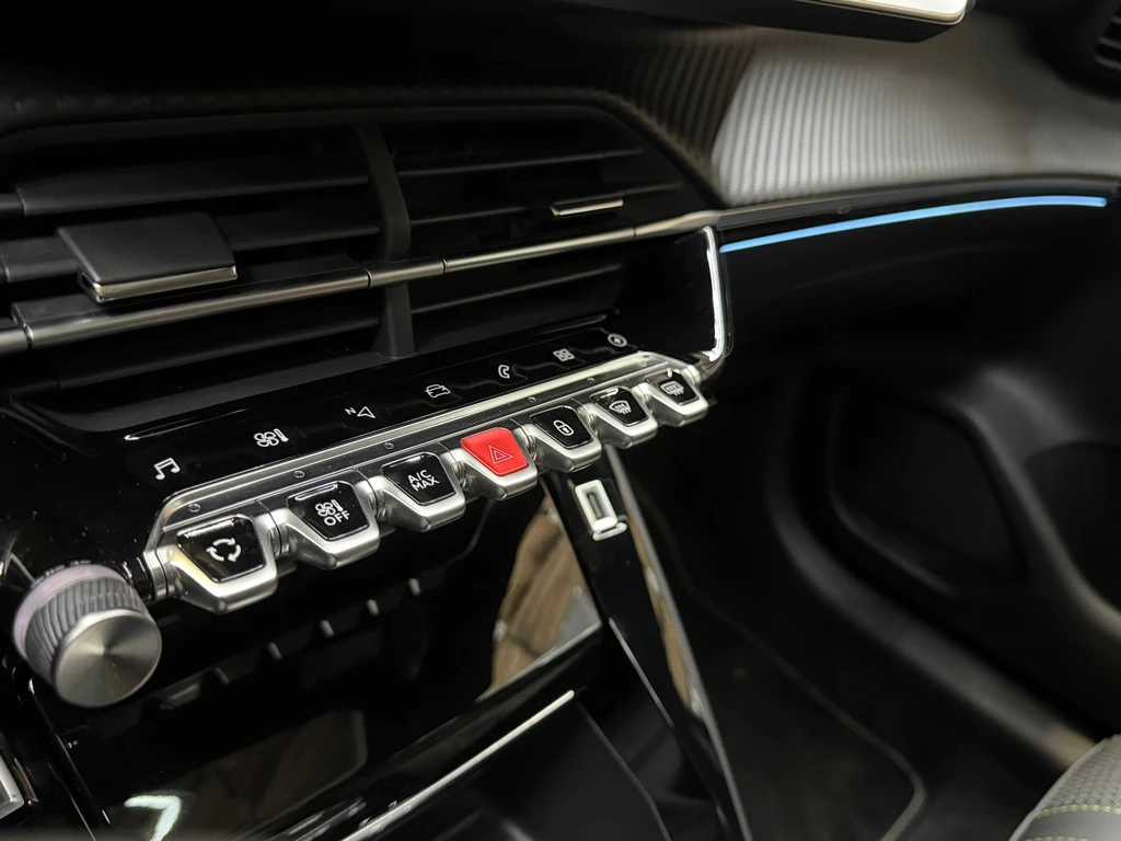 Peugeot e-208 – foto 16