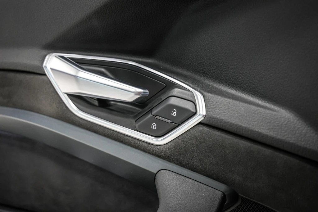 Audi e-tron – foto 32