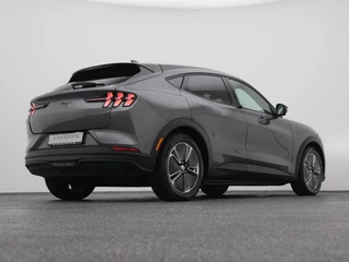 Ford Mustang Mach-E – thumbnail 11