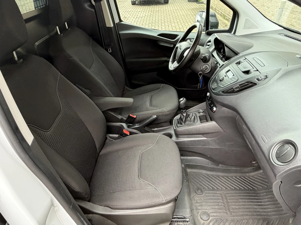 Ford Transit Courier – foto 29