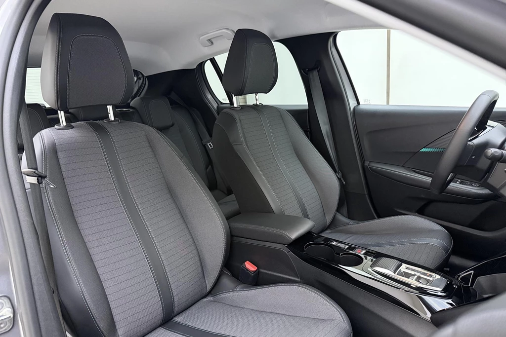 Peugeot e-208 – foto 14