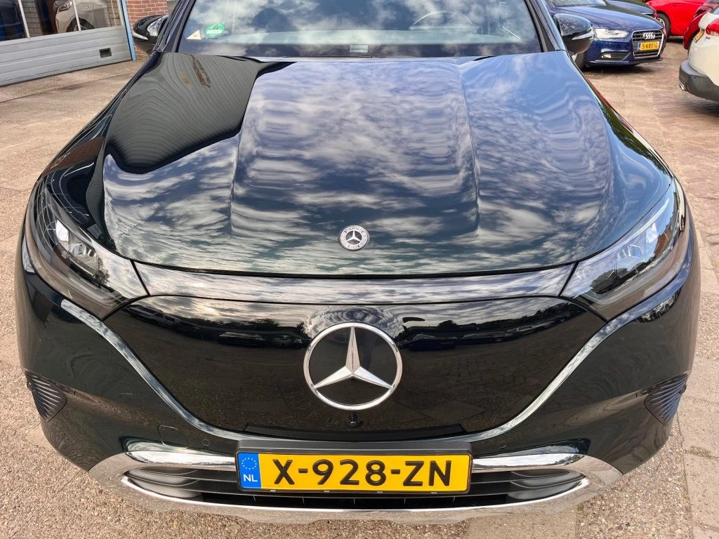 Mercedes-Benz EQE – foto 9