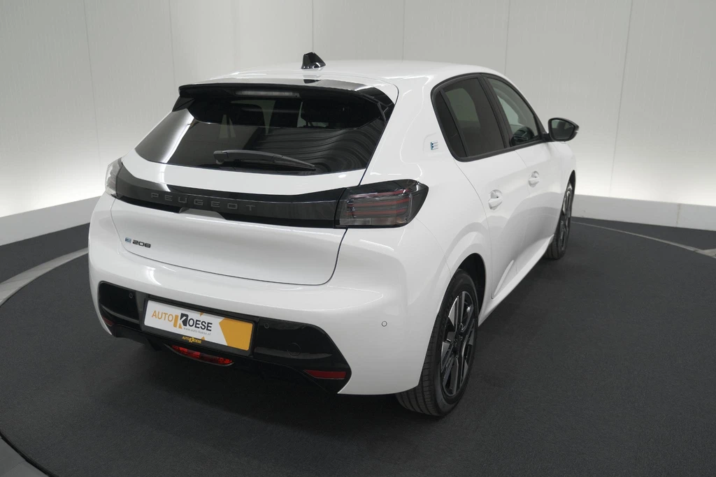 Peugeot e-208 – foto 11