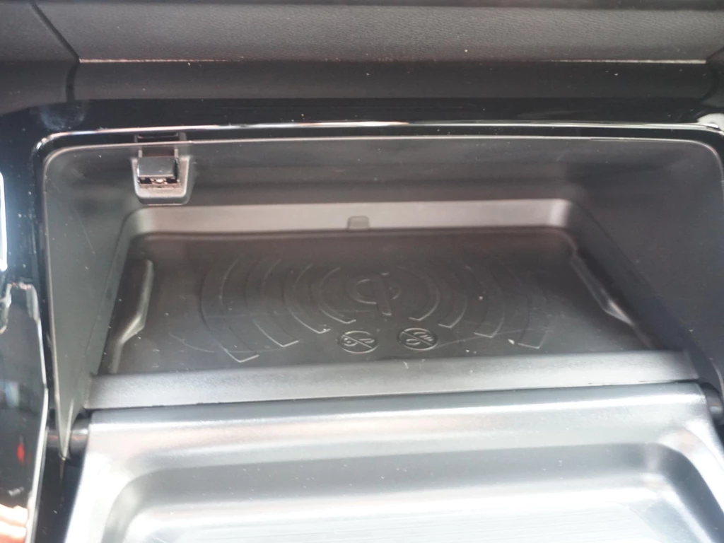 Peugeot e-2008 – foto 25
