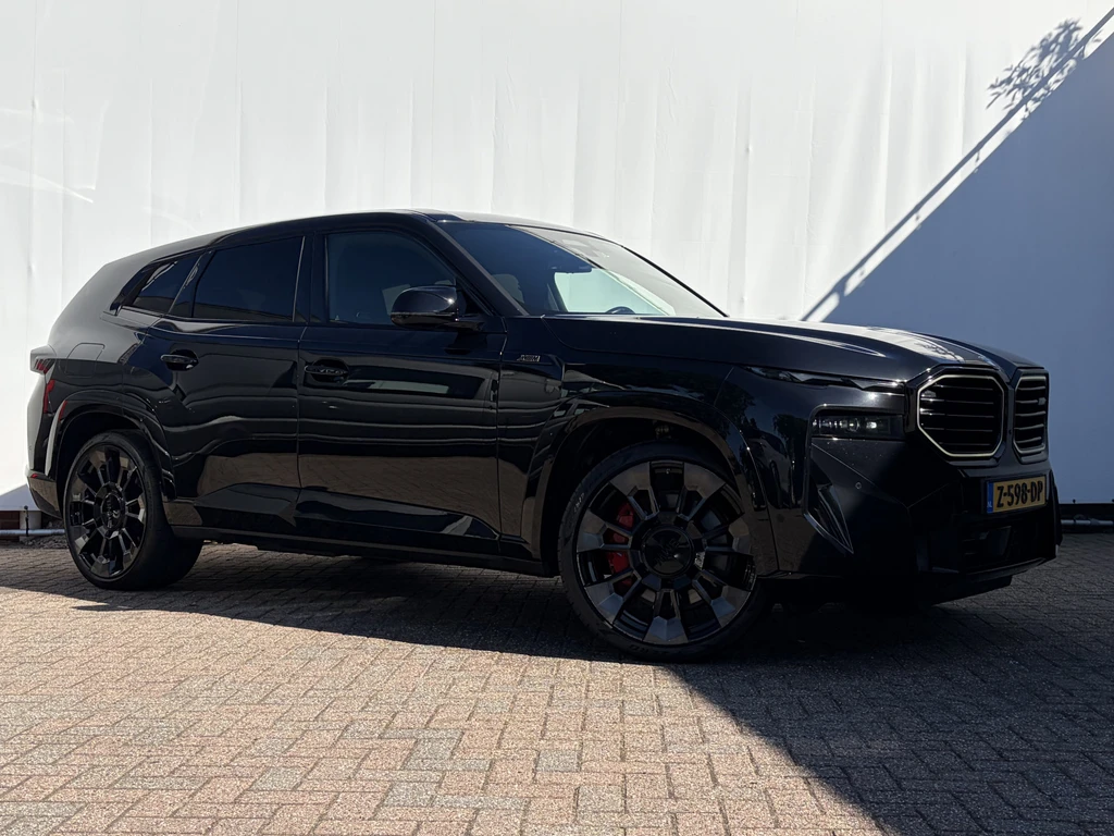 BMW XM – foto 11