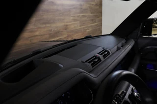 Land Rover Defender – thumbnail 31