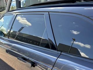 Land Rover Range Rover Velar – thumbnail 33