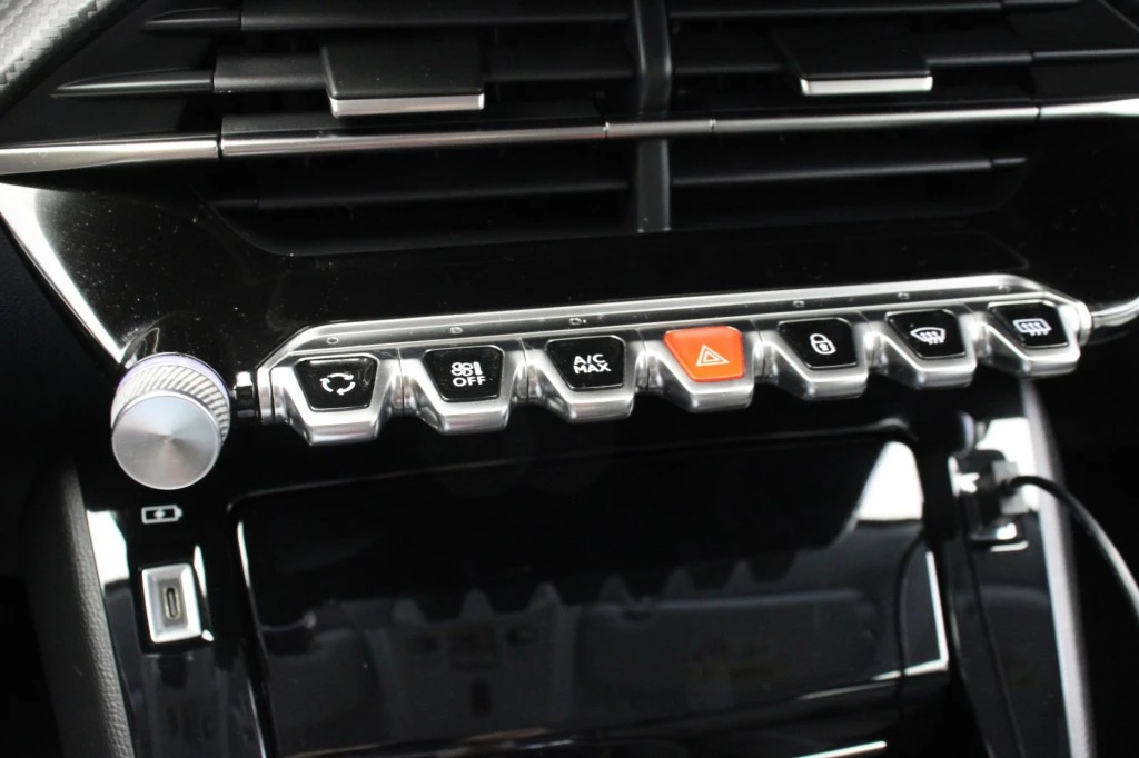 Peugeot 208 – foto 26