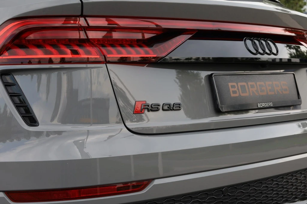 Audi RSQ8 – foto 17