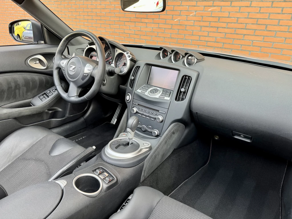 Nissan 370Z – foto 12