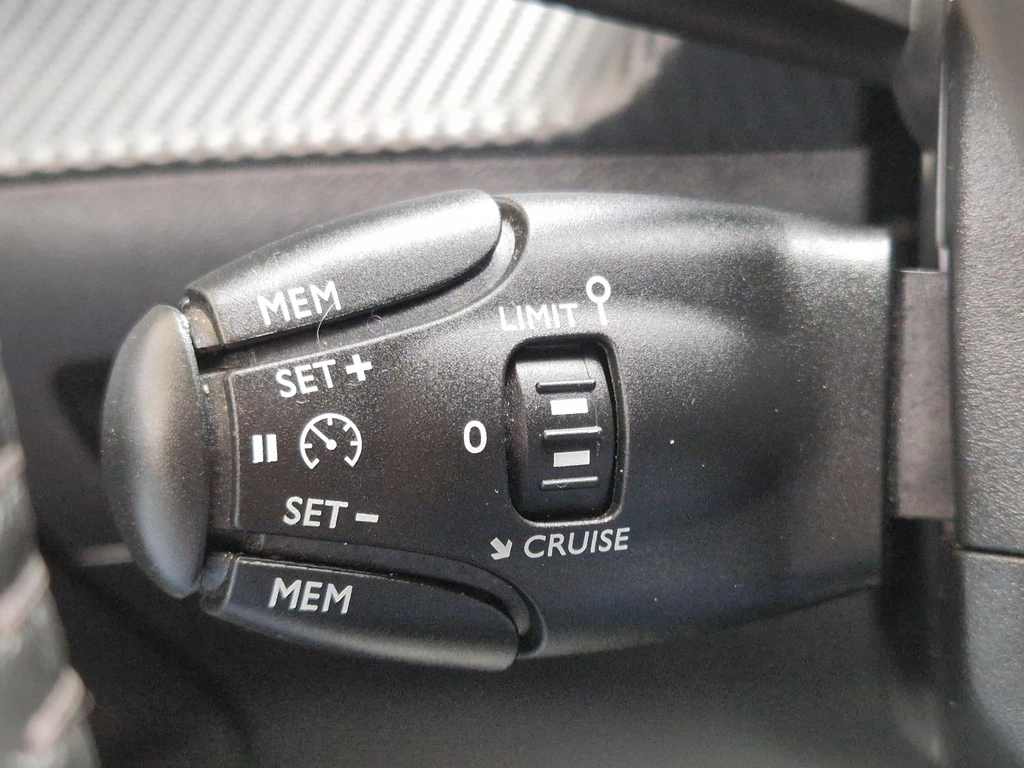 Peugeot 208 – foto 17