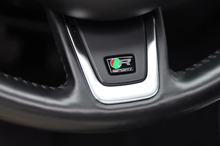 Jaguar XE – thumbnail 29