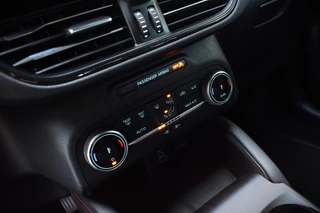 Ford Kuga – thumbnail 23