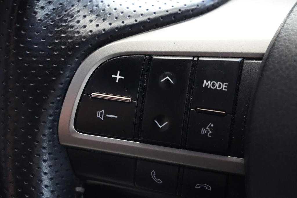 Lexus RX – foto 25