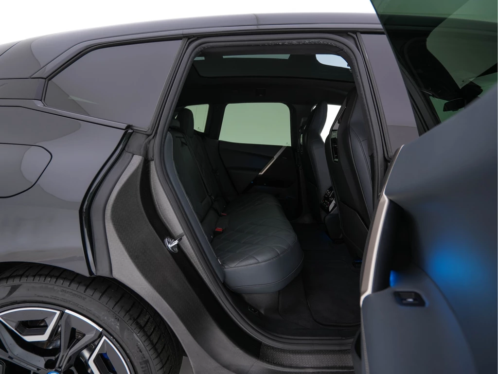 BMW iX – foto 12