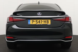 Lexus ES – thumbnail 3