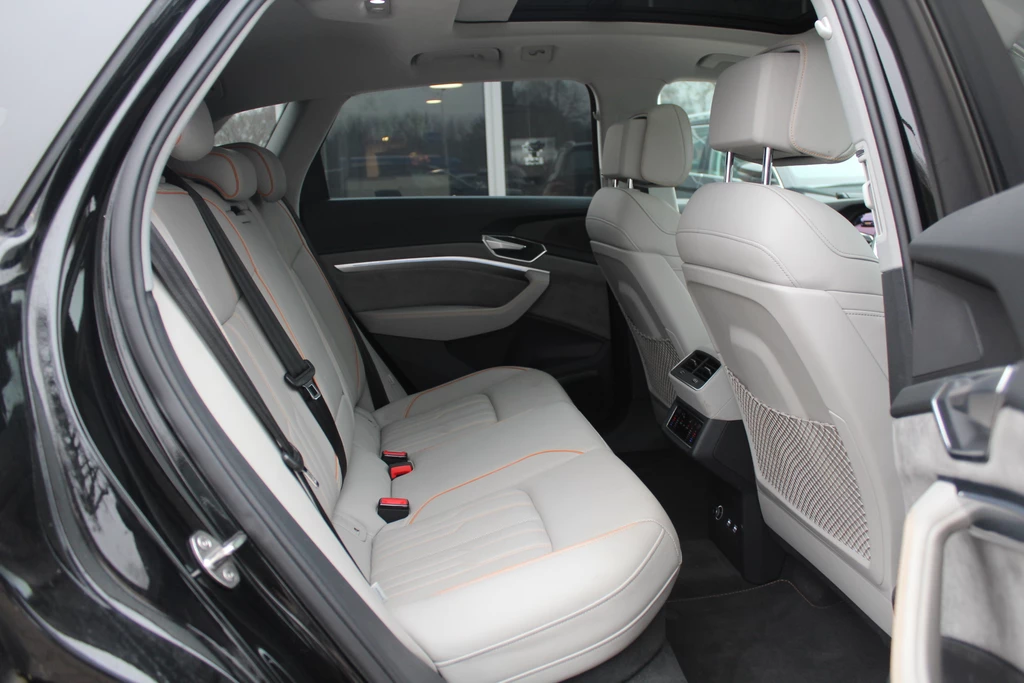 Audi e-tron – foto 14