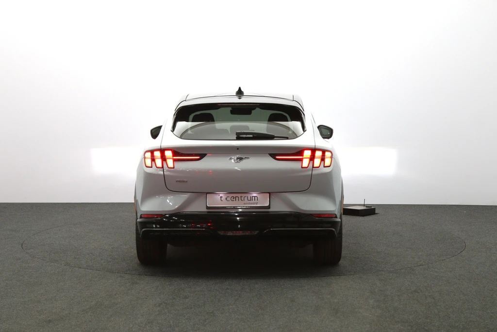 Ford Mustang Mach-E – foto 4