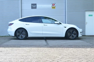 Tesla Model 3 – thumbnail 4