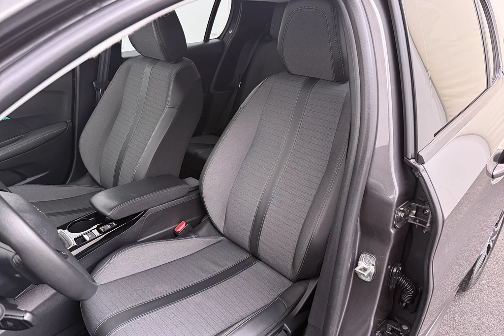 Peugeot 208 – foto 9