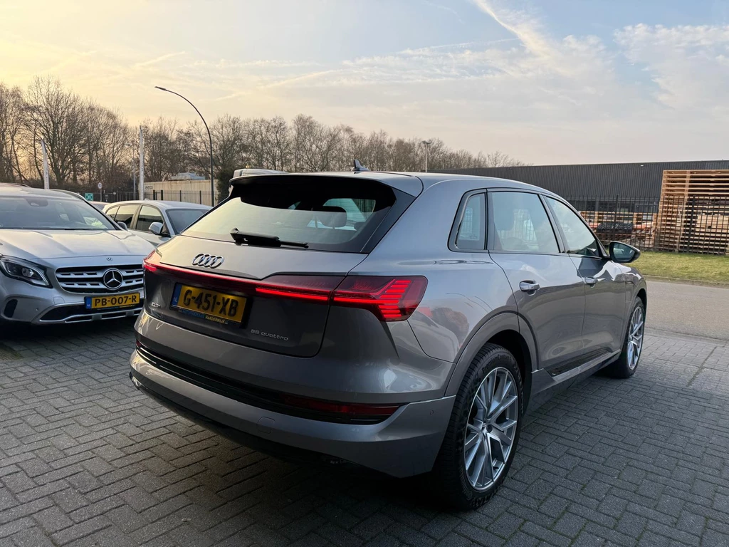 Audi e-tron – foto 8