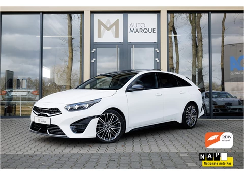 Kia ProCeed 1.5 T-GDi Aut. 160PK | GT PlusLine | Panoramadak | Navigatie incl. Apple CarPlay | Achteruitrijcamera | Stoel & Stuurwielverwarming | 18" LM Velgen |
