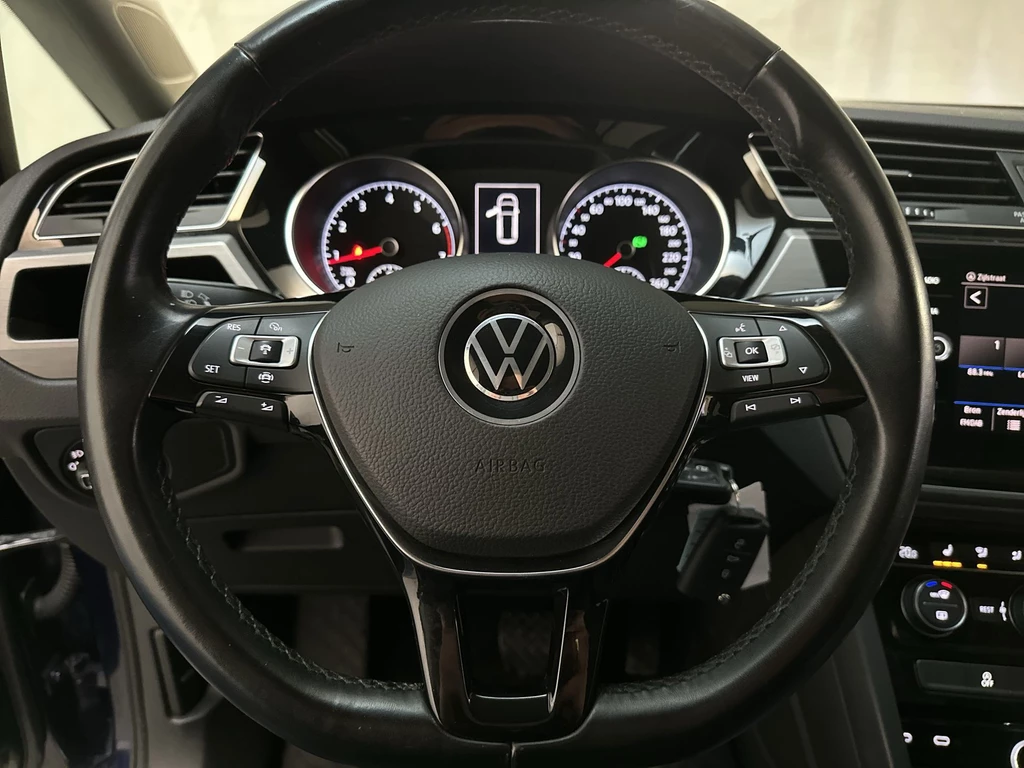 Volkswagen Touran – foto 10