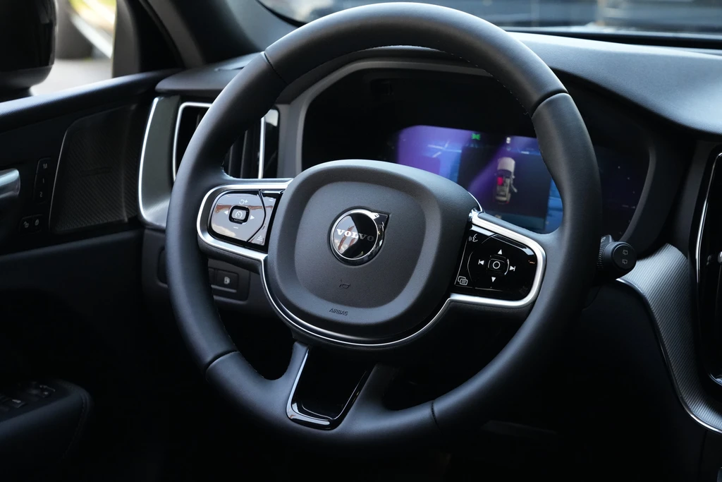 Volvo XC60 – foto 8