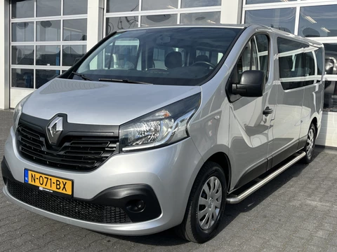 Renault Trafic Passenger 8-persoons 1.6 dCi Grand Authentique Energy BTW / BPM vrij marge Lengte 2 Airco Cruise control Navigatie PDC Combi Kombi Passenger Groepsvervoer Taxi Personenbus