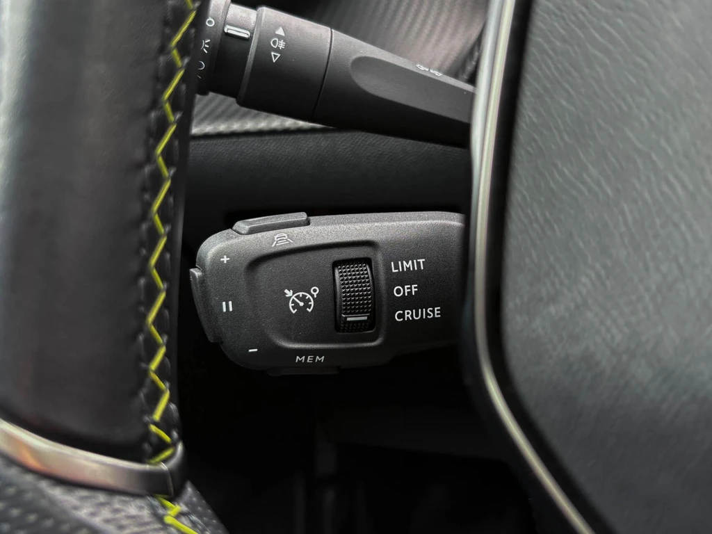 Peugeot e-208 – foto 24
