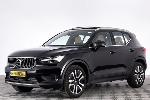 Volvo XC40 T4 Recharge Inscription | PANORAMA | LEDER | PHEV .