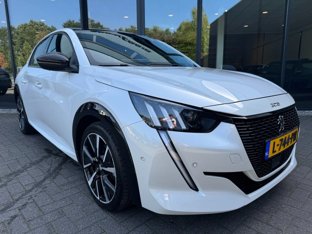 Peugeot 208 – foto 12
