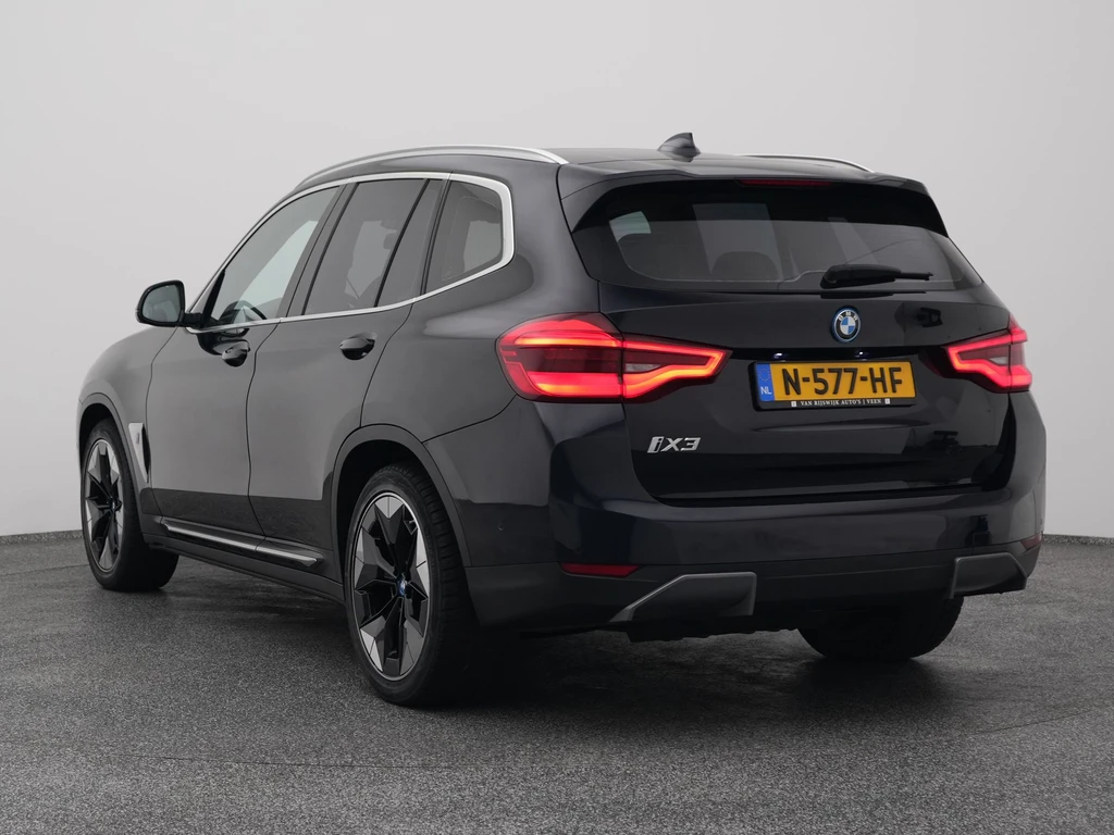 BMW iX3 – foto 4