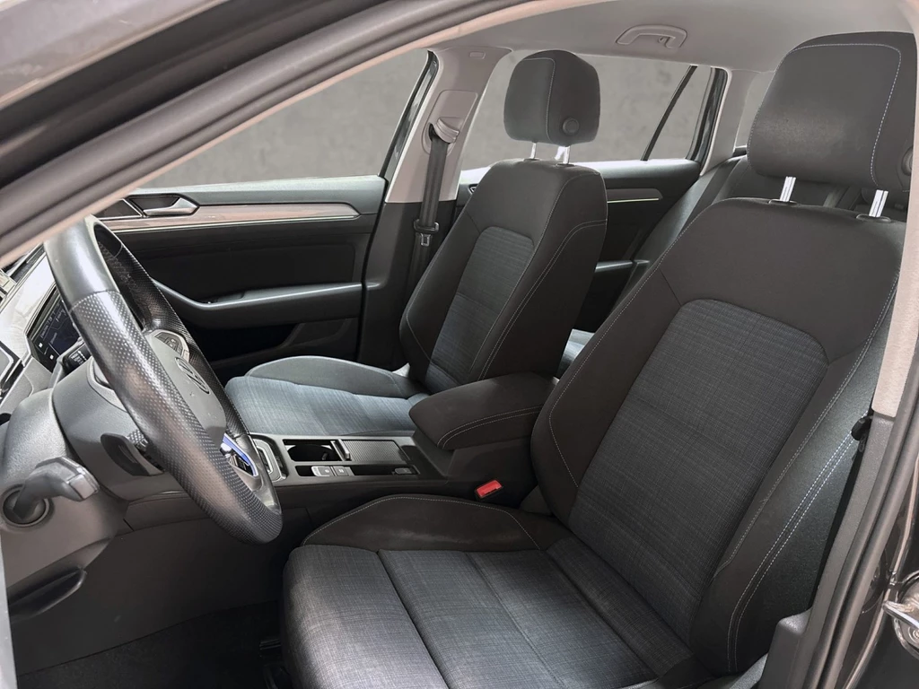 Volkswagen Passat – foto 11