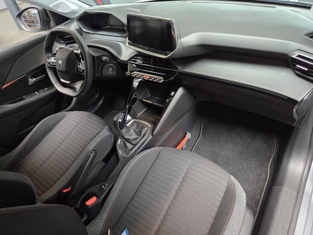 Peugeot 208 – foto 16