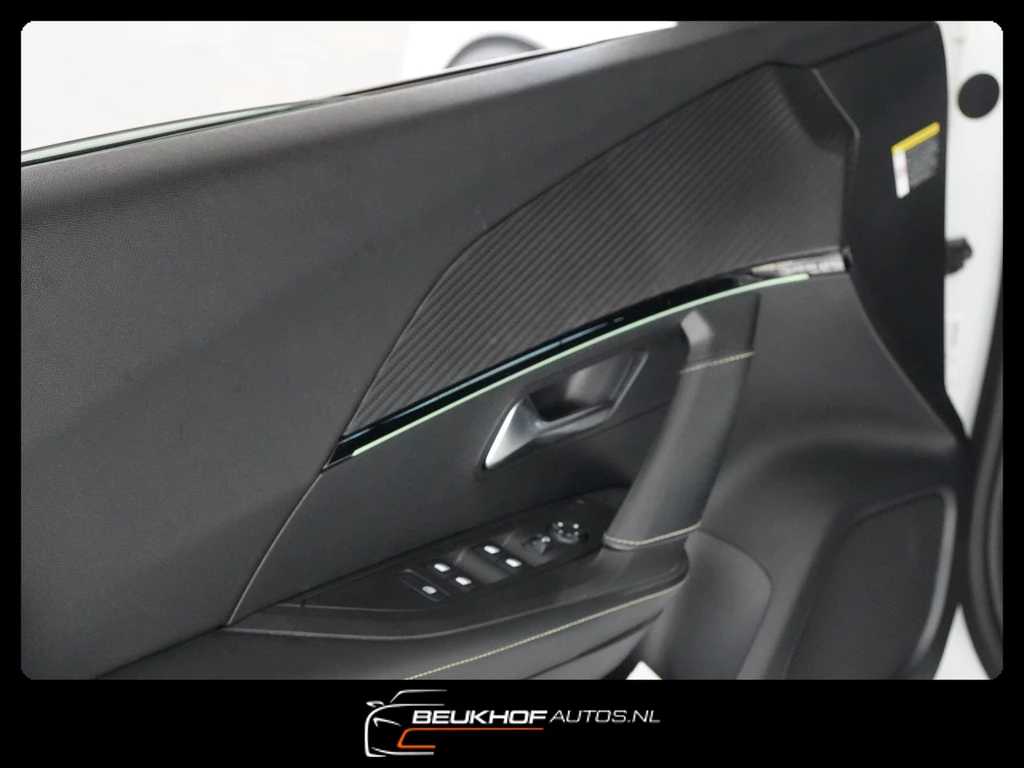 Peugeot e-2008 – foto 36