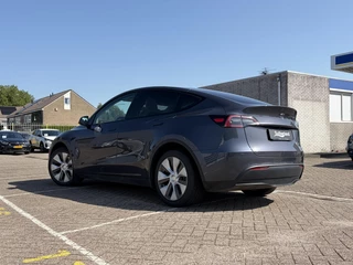 Tesla Model Y – thumbnail 1