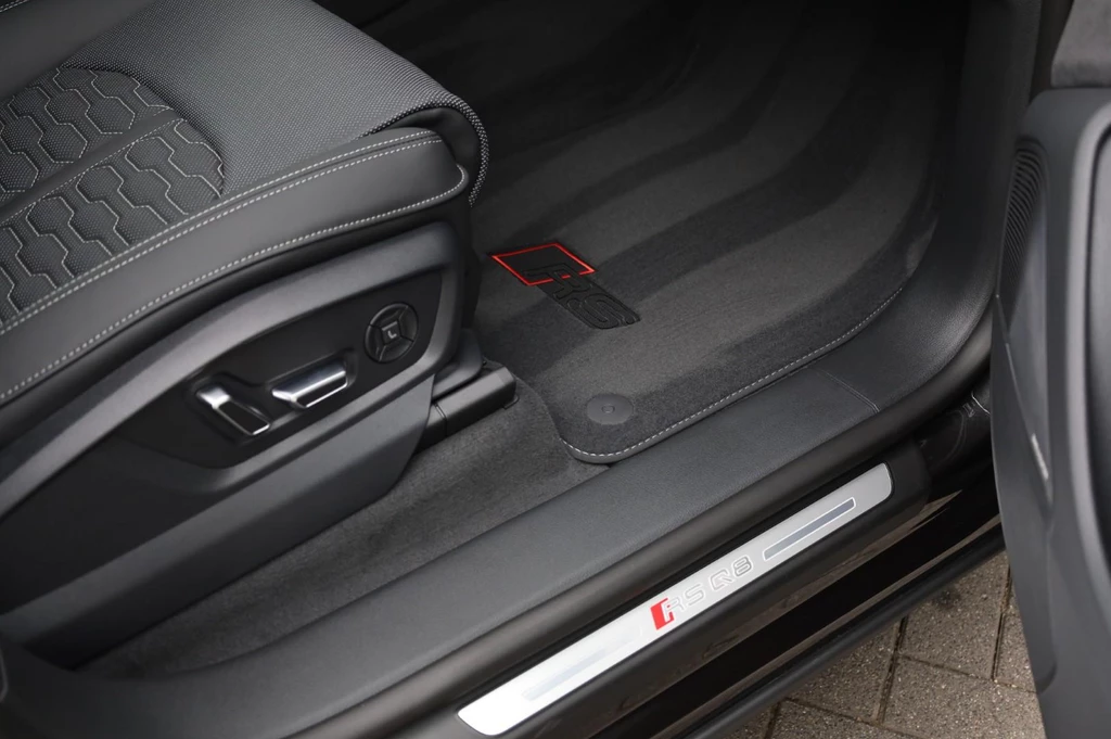 Audi RSQ8 – foto 28