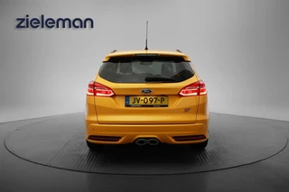 Ford Focus – thumbnail 4