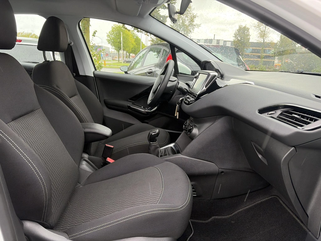 Peugeot 208 – foto 9