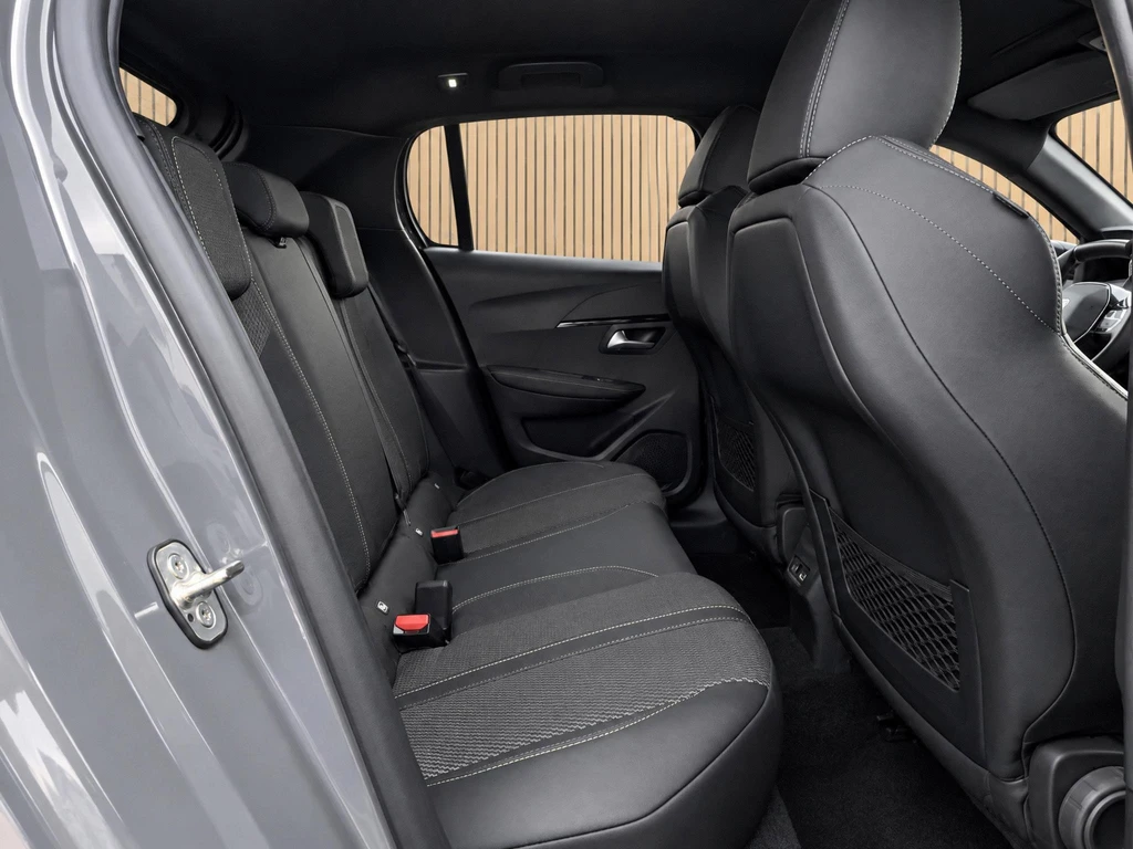 Peugeot 208 – foto 11